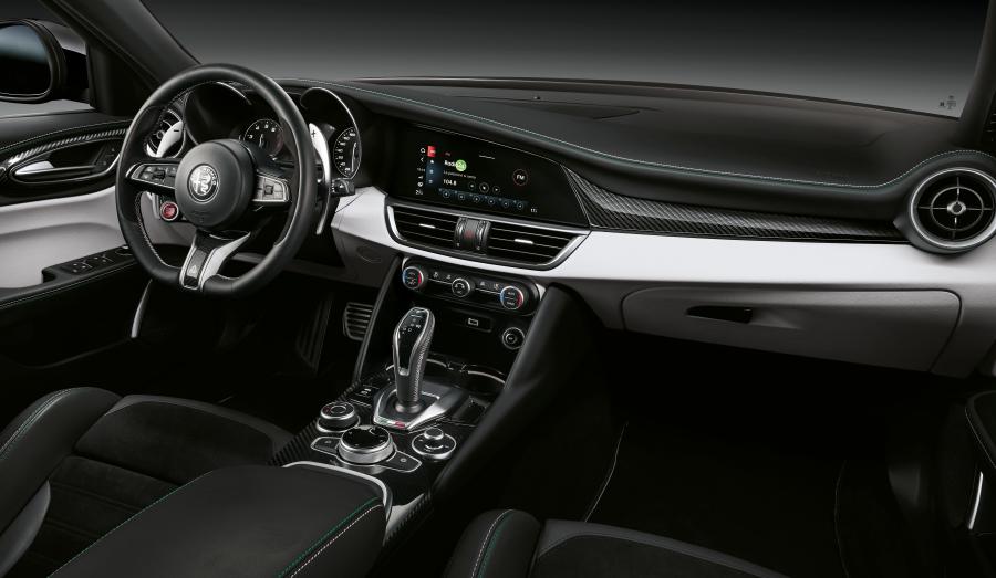 Торпедо Alfa Romeo Stelvio Quadrifoglio (949) 2020 года  (WW) (фото 24 из 55)